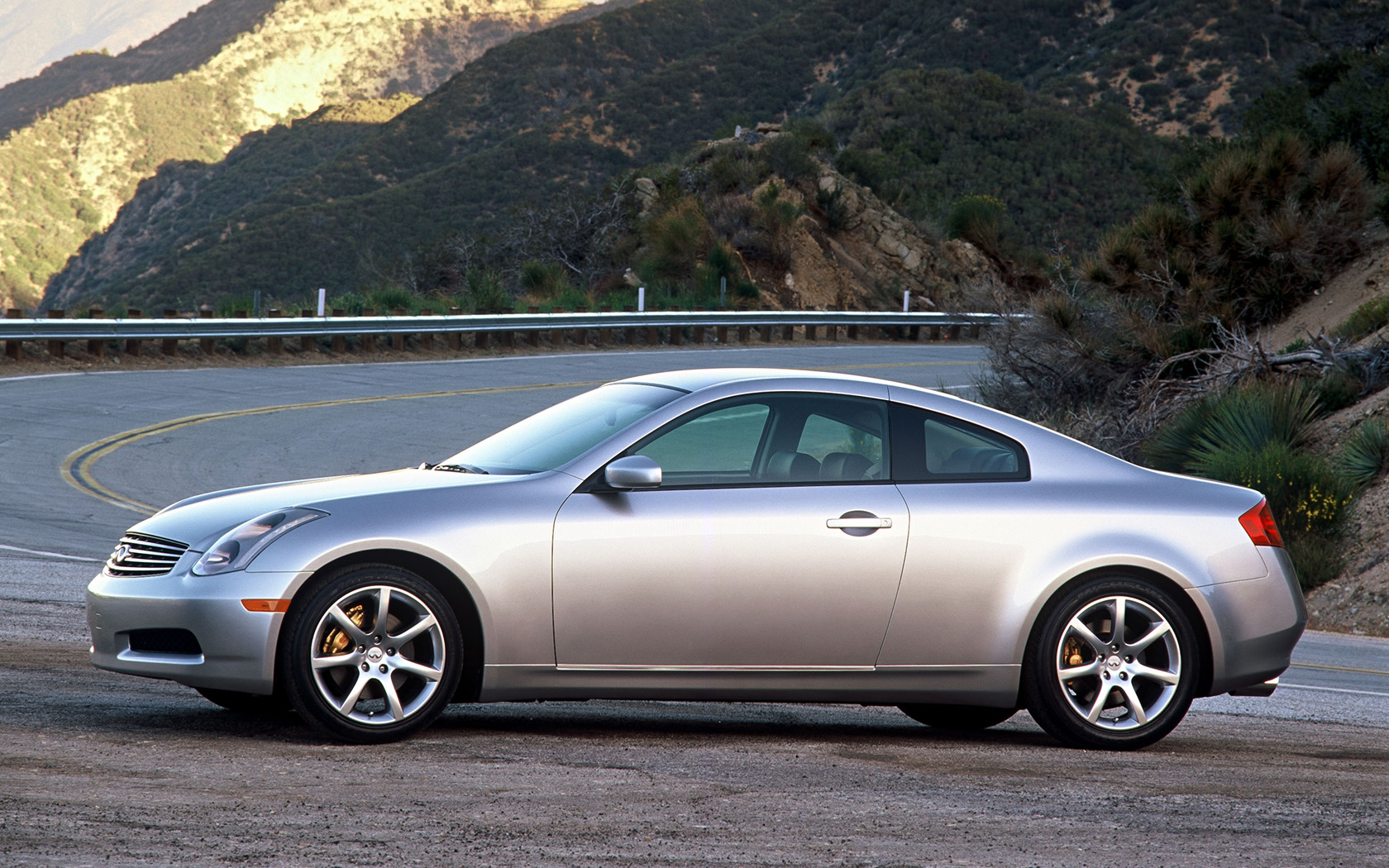 2004 Infiniti G35 Coupe Desktop Wallpaper - Infiniti G35 Side View - HD Wallpaper 