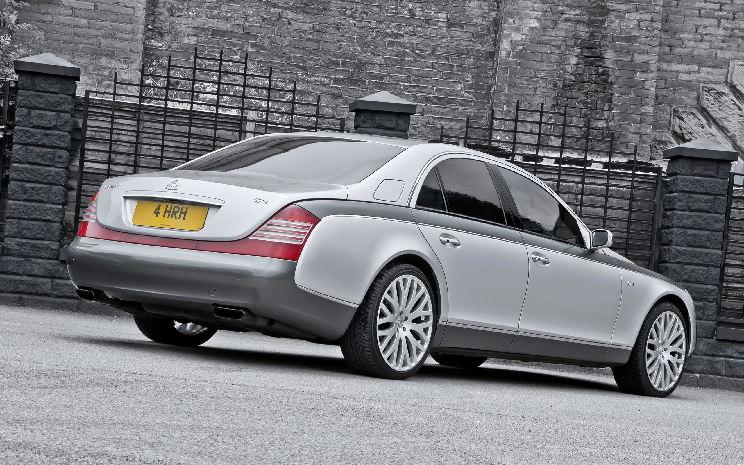 Queen Elizabeth Maybach - HD Wallpaper 