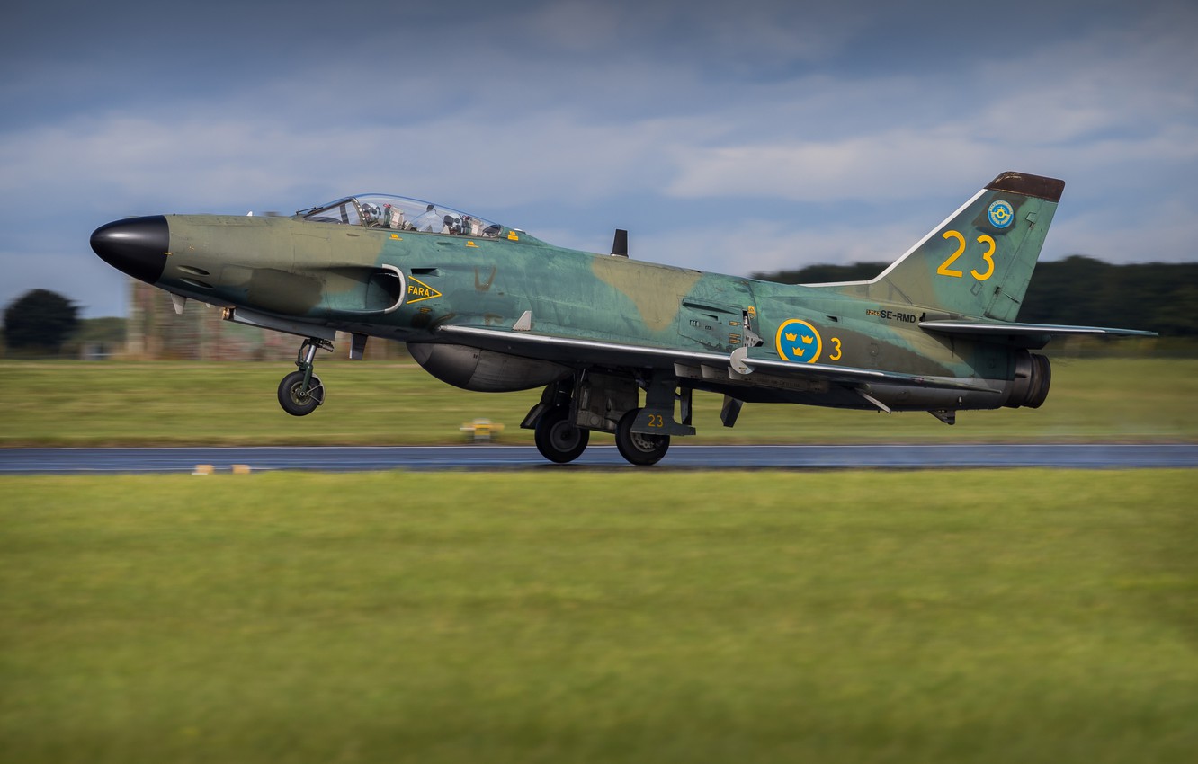 Photo Wallpaper Fighter, Landing, Wfp, Attack, Chassis, - Republic F-84 Thunderjet - HD Wallpaper 