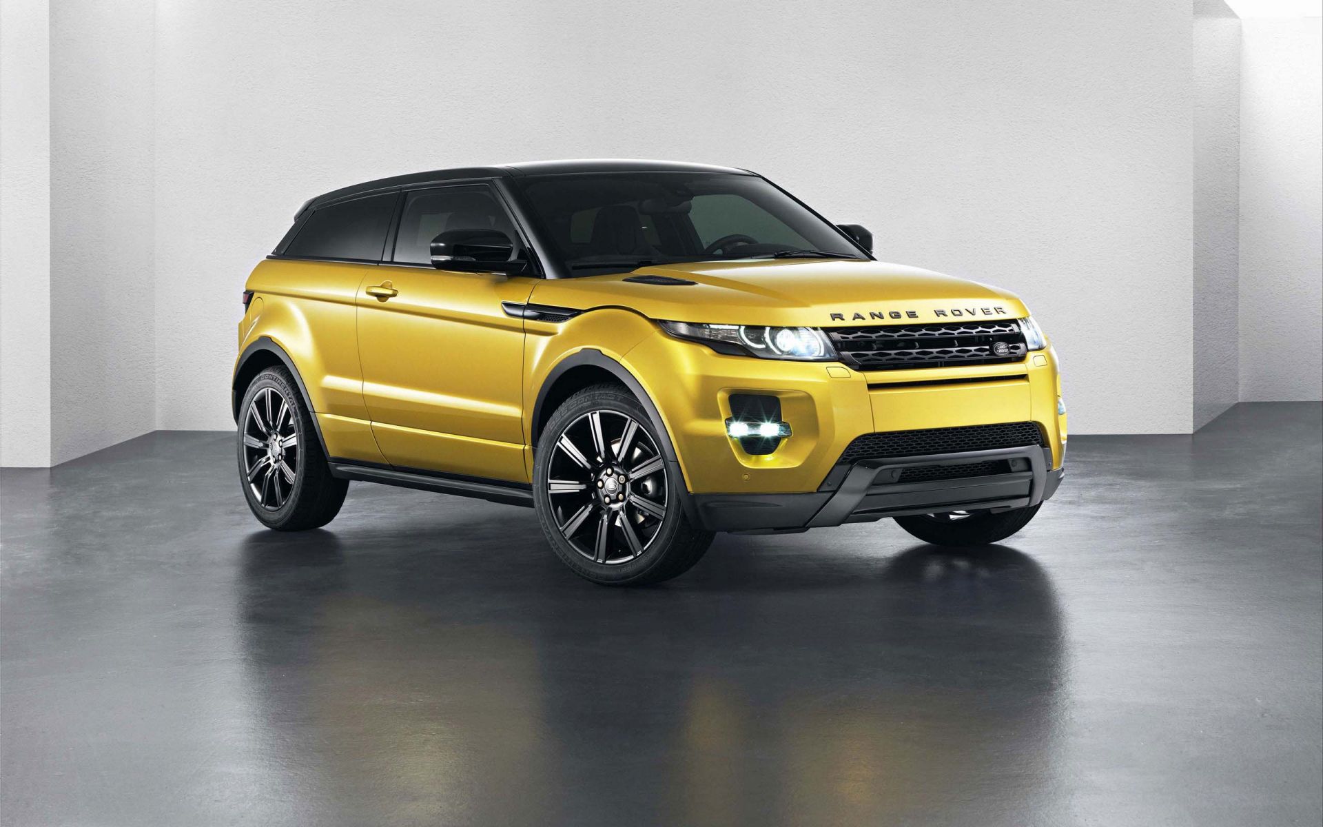 Land Rover-gold Rush Wallpaper - L551 Land Rover Evoque - HD Wallpaper 