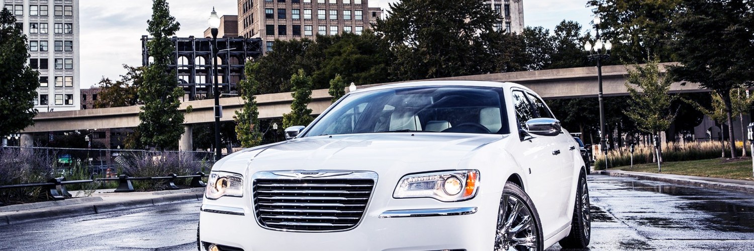 Chrysler 300c Branco - HD Wallpaper 