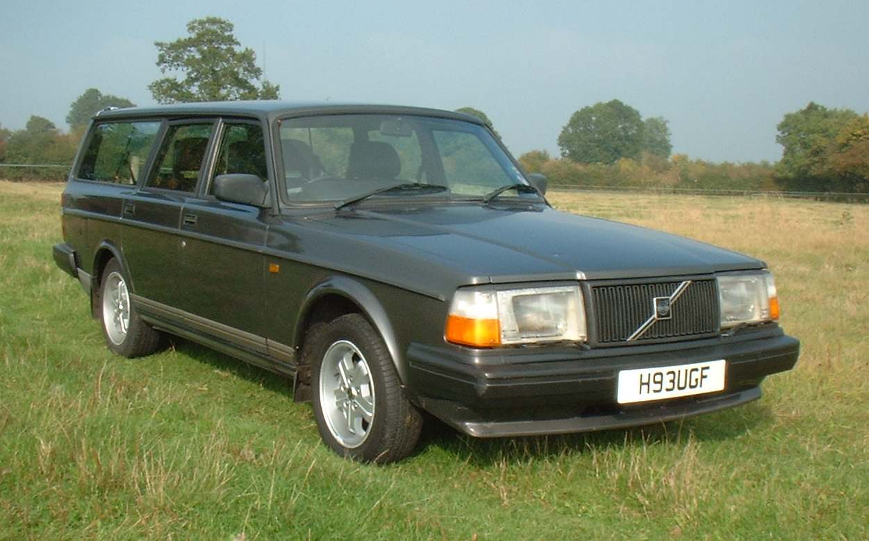 Volvo 240 Glt Estate - HD Wallpaper 