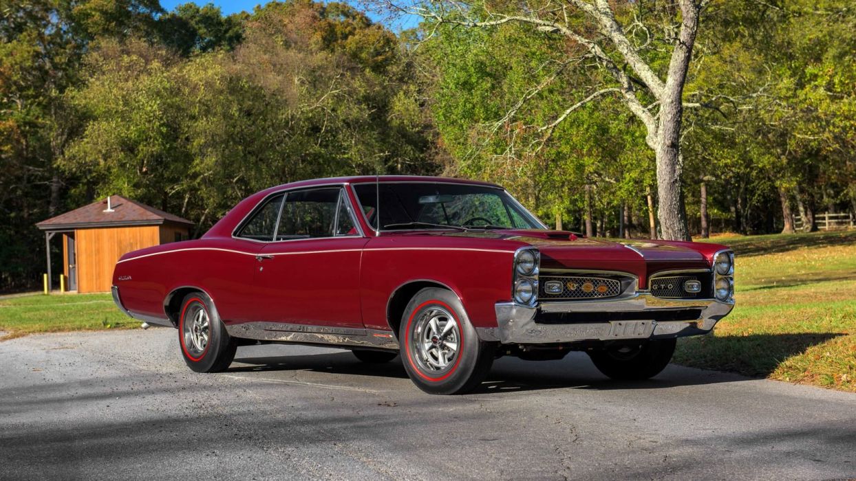 1967 Pontiac Gto Wallpaper - Pontiac Gto In Burgundy - HD Wallpaper 