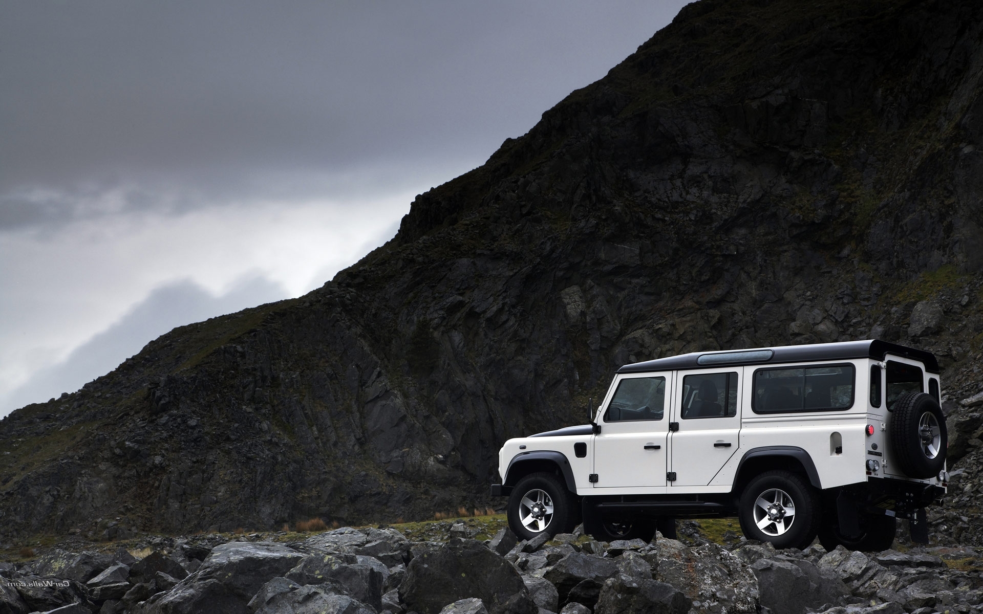 Land Rover Defender Wallpapers High Resolution 1920x1200 Wallpaper Teahub Io