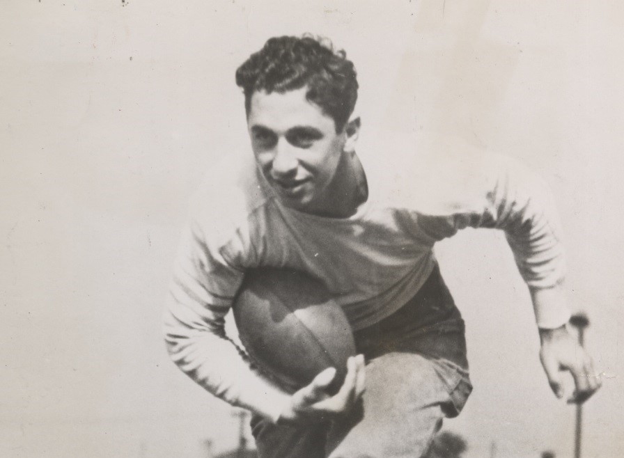 Marshall Goldberg Pitt - HD Wallpaper 