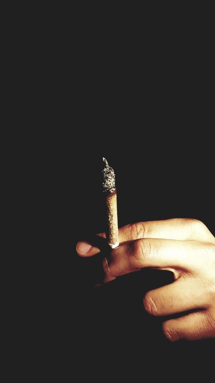 Weed Cigrette For Phone - Hd Wallpaper Smoke Weed - 720x1280 Wallpaper -  