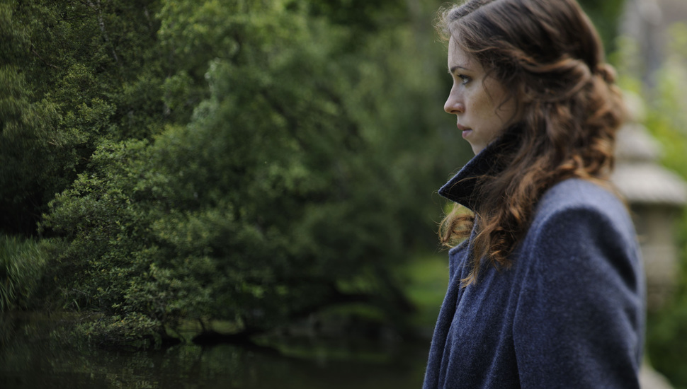 The Awakening, Psychic, Rebecca Hall Desktop Background - Rebecca Hall In The Awakening - HD Wallpaper 