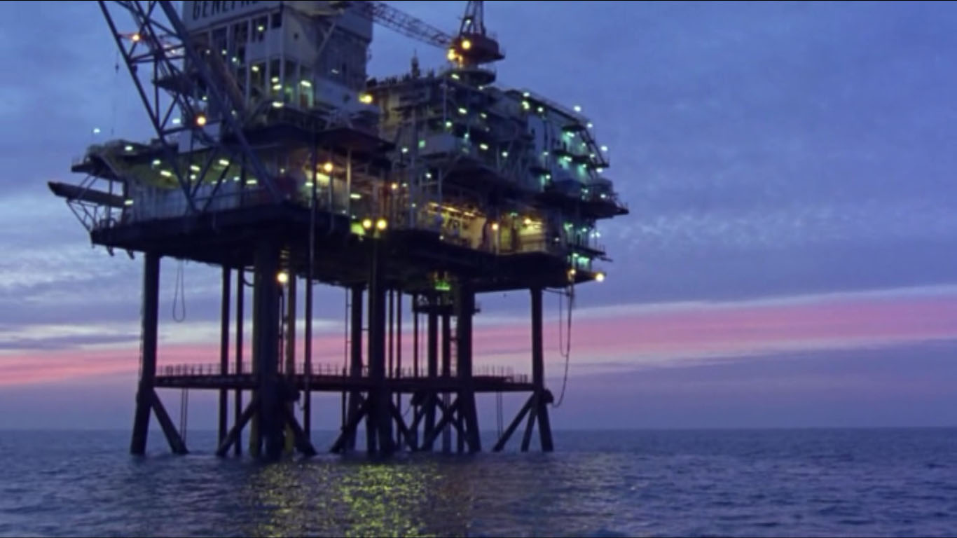Offshore Oil Rig - HD Wallpaper 
