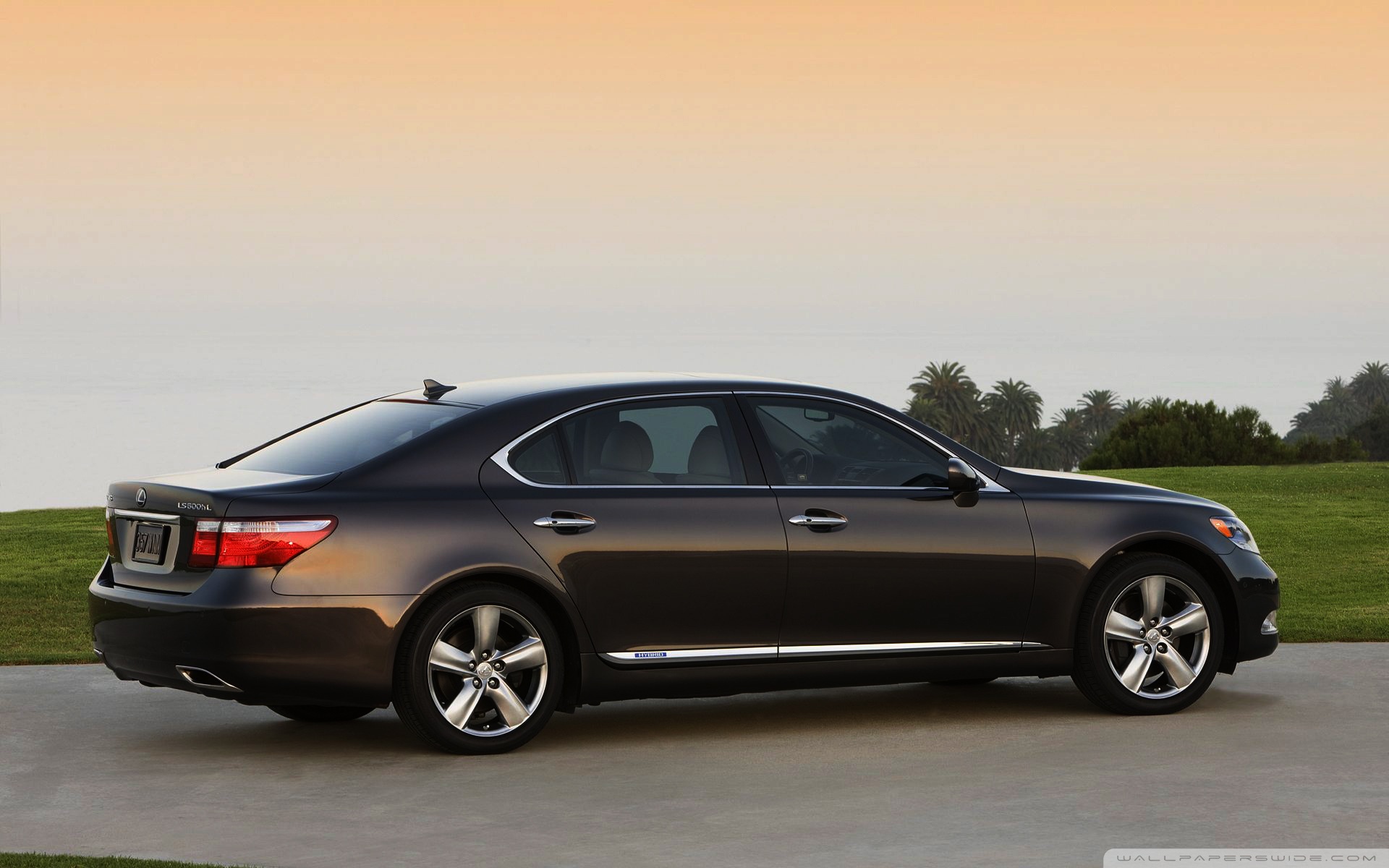 Lexus Ls Side 2009 - HD Wallpaper 