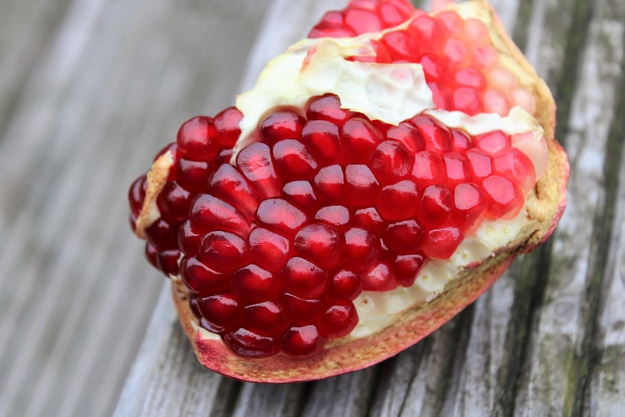 Pomegranate, Exotic Fruits, Cut, Sliced, Open, Seeds, - Exotic Fruits Pixabay - HD Wallpaper 