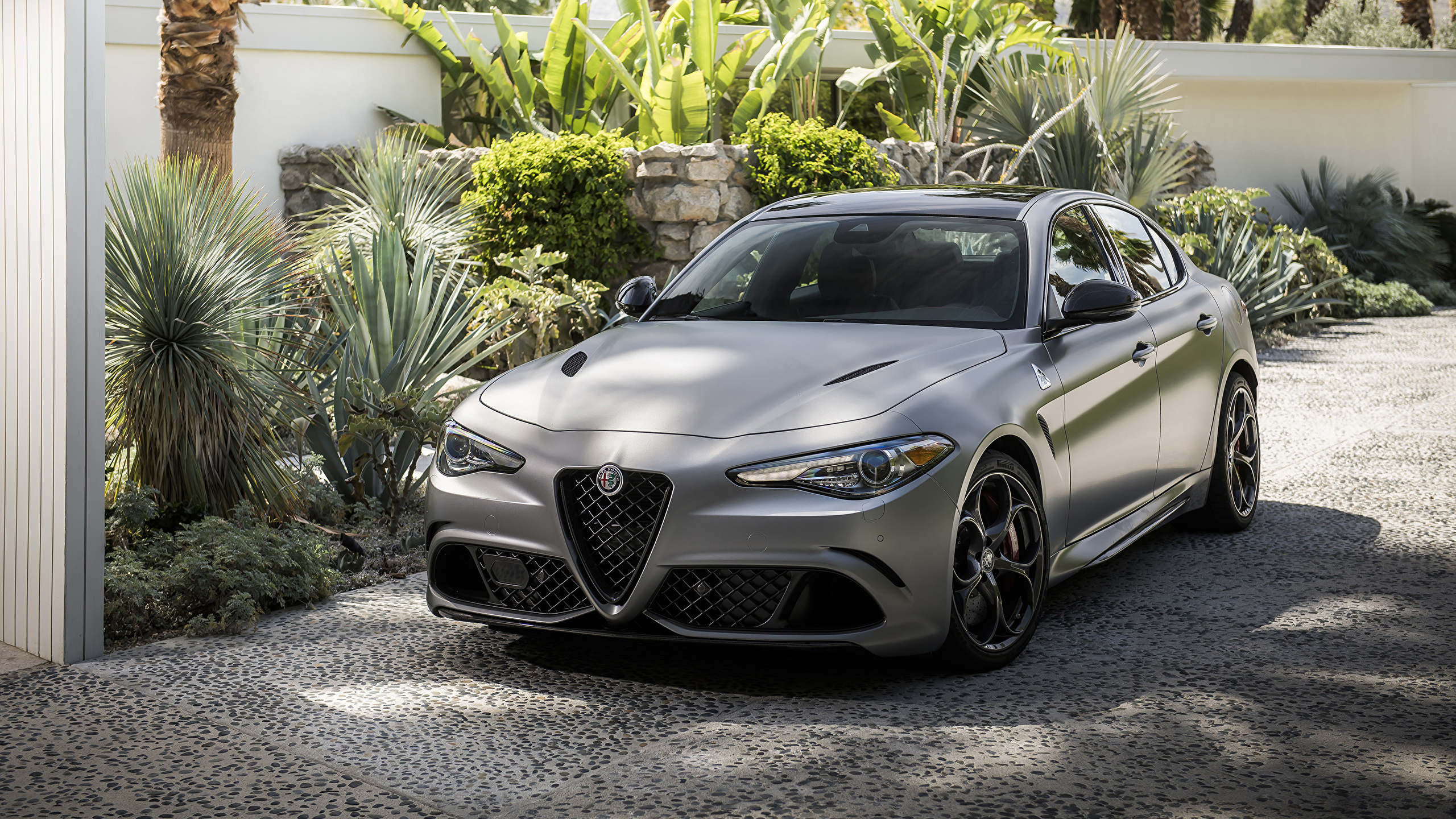 Alfa Romeo Giulia 2020 Grey - HD Wallpaper 