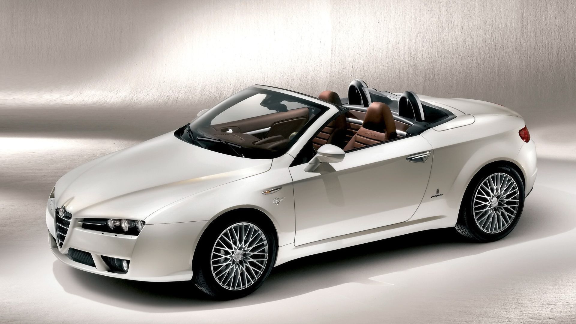 Alfa Romeo 4c - White Car Brown Seats - HD Wallpaper 