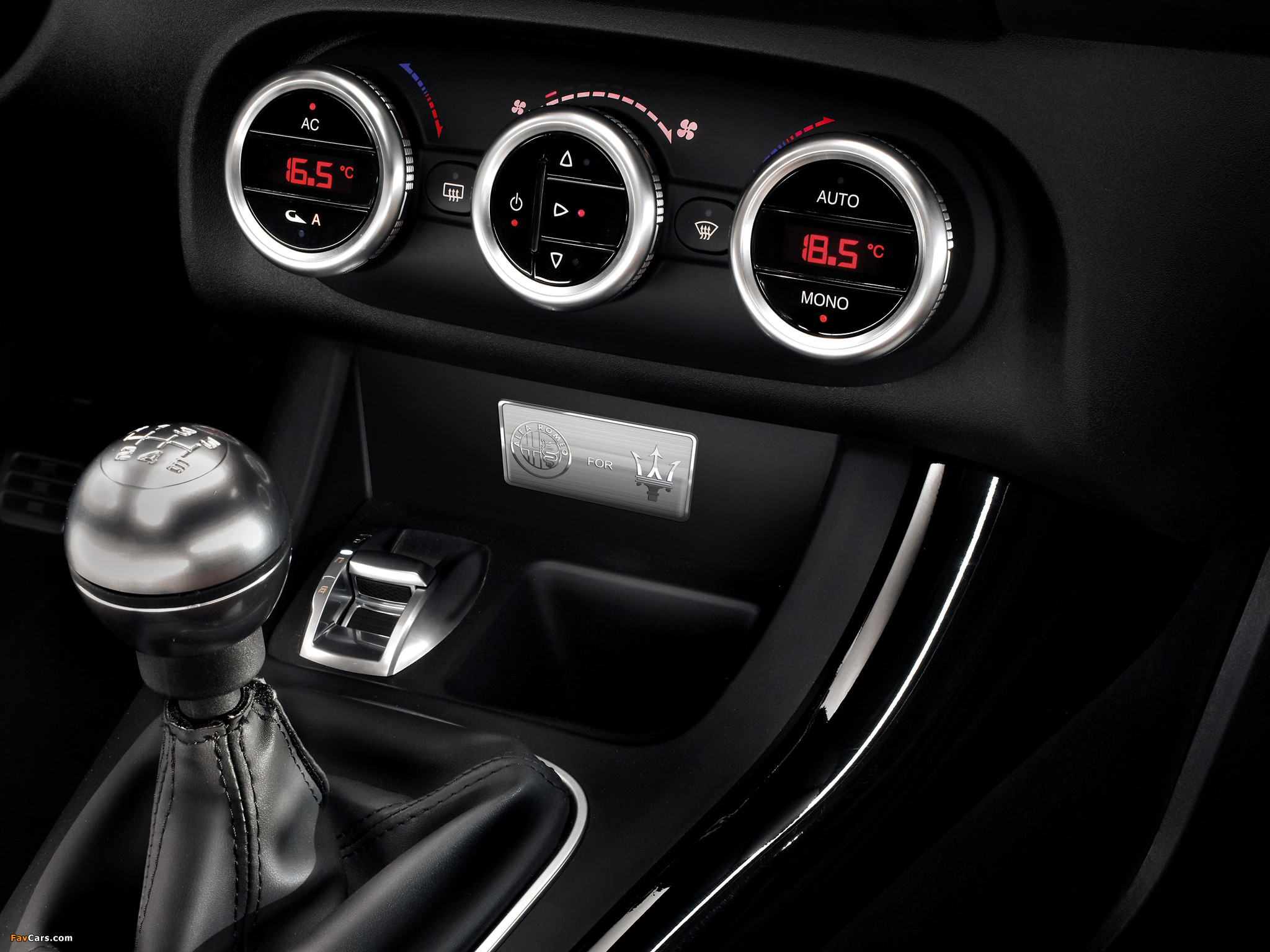 Alfa Romeo Giulietta Wallpapers Alfa Romeo Giulietta - Alfa Romeo 2011 Giulietta - HD Wallpaper 