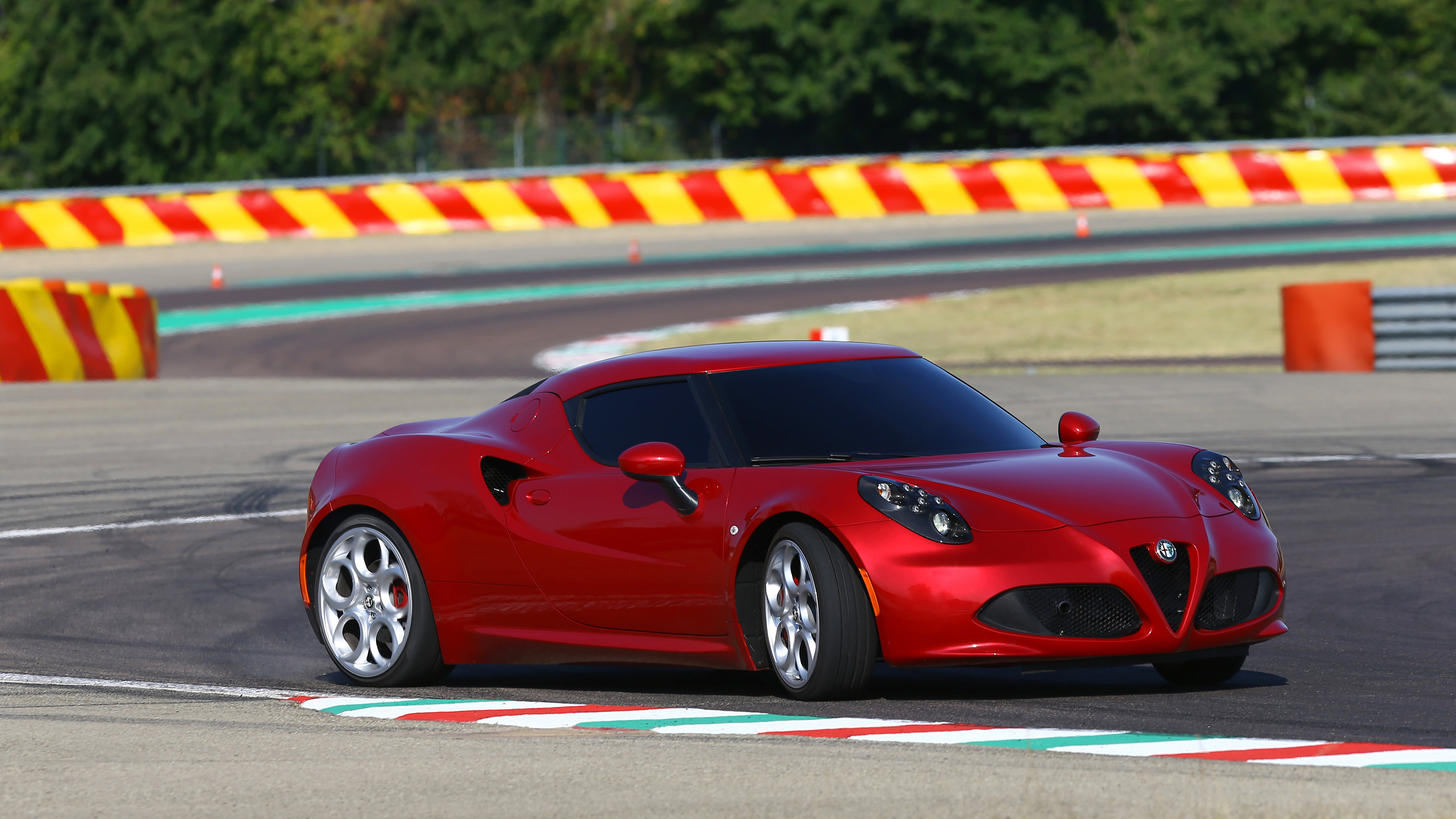 Alfa Romeo 4c - HD Wallpaper 