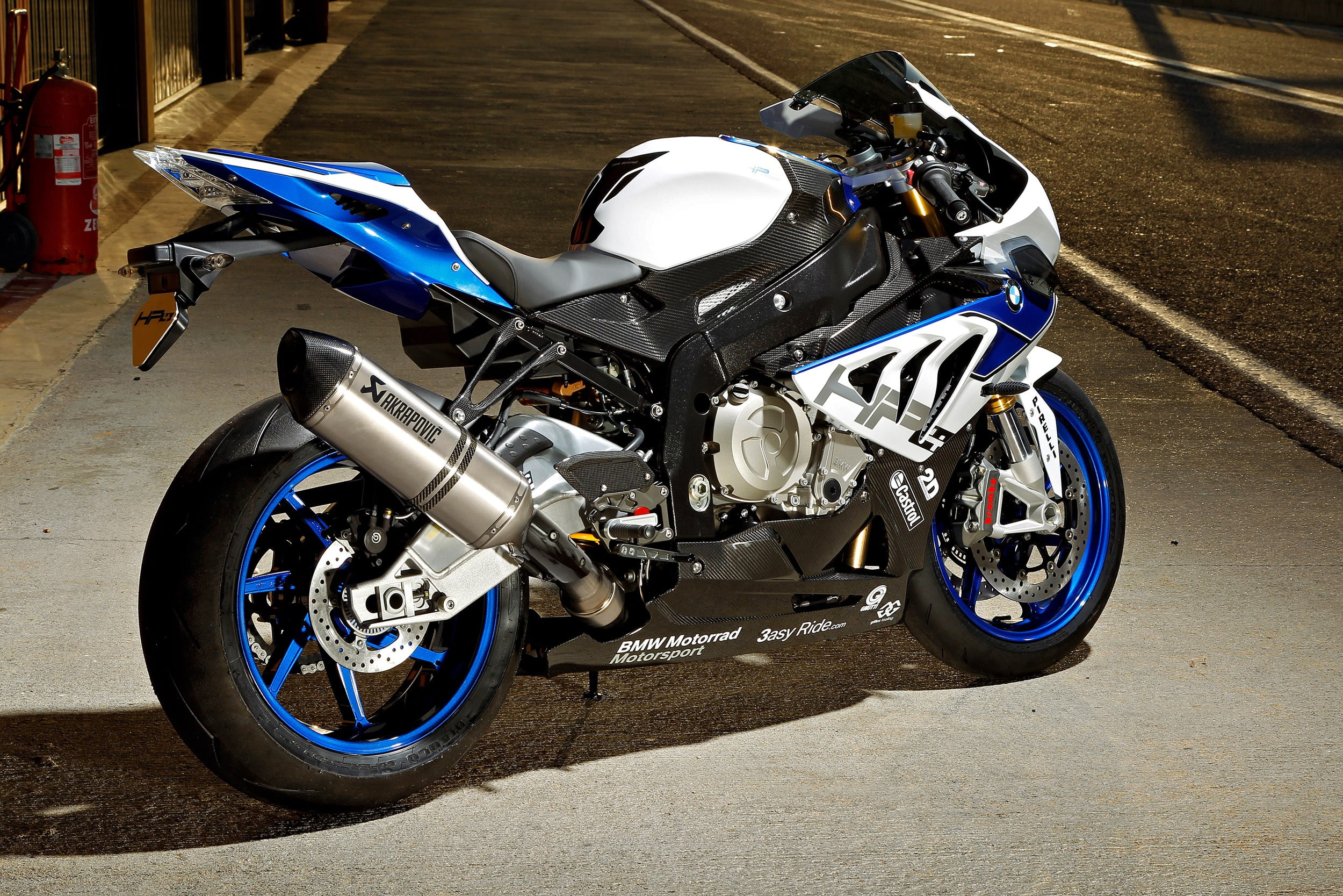 Bmw S1000rr Hp4 2010 - HD Wallpaper 