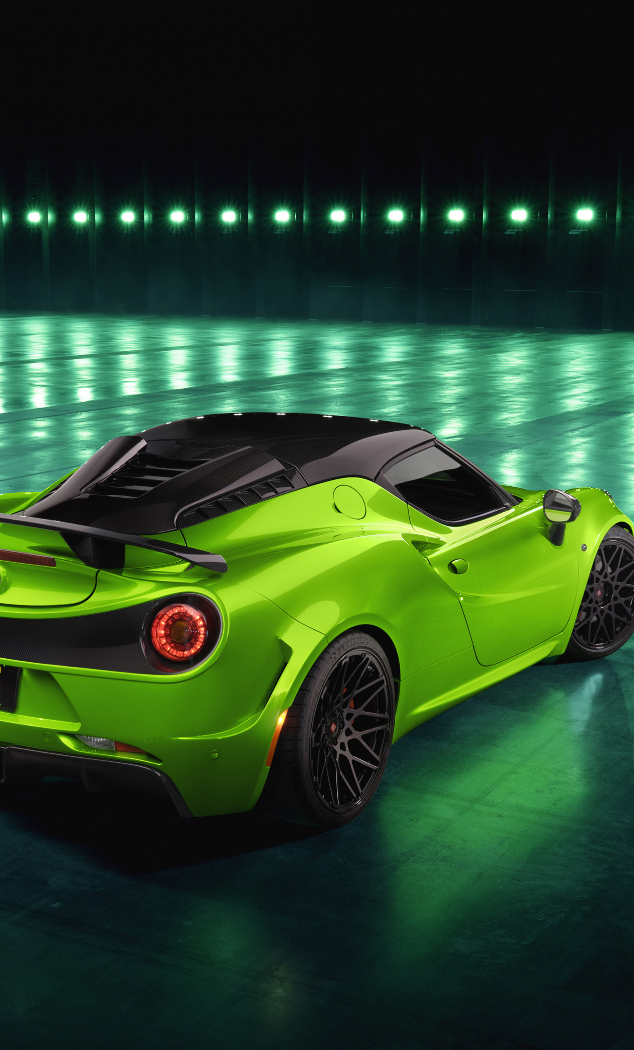 Alfa Romeo 4c Iphone - HD Wallpaper 