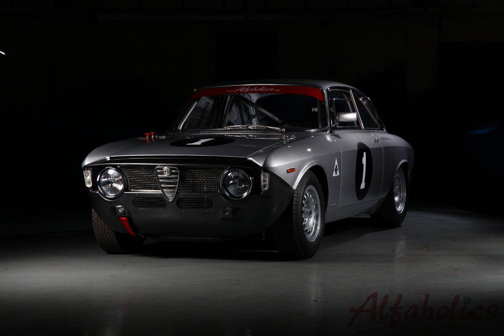 Nice Wallpapers Alfa Romeo Gta 1000x667px - Alfa Romeo Tow Strap - HD Wallpaper 