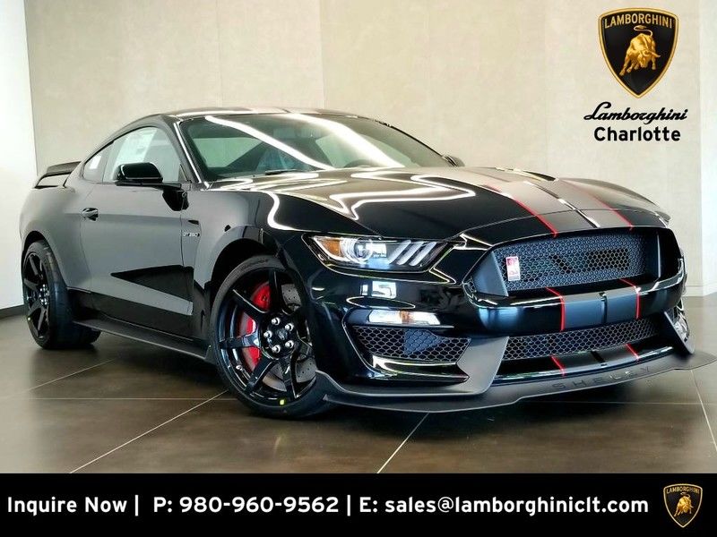 Lamborghini - HD Wallpaper 