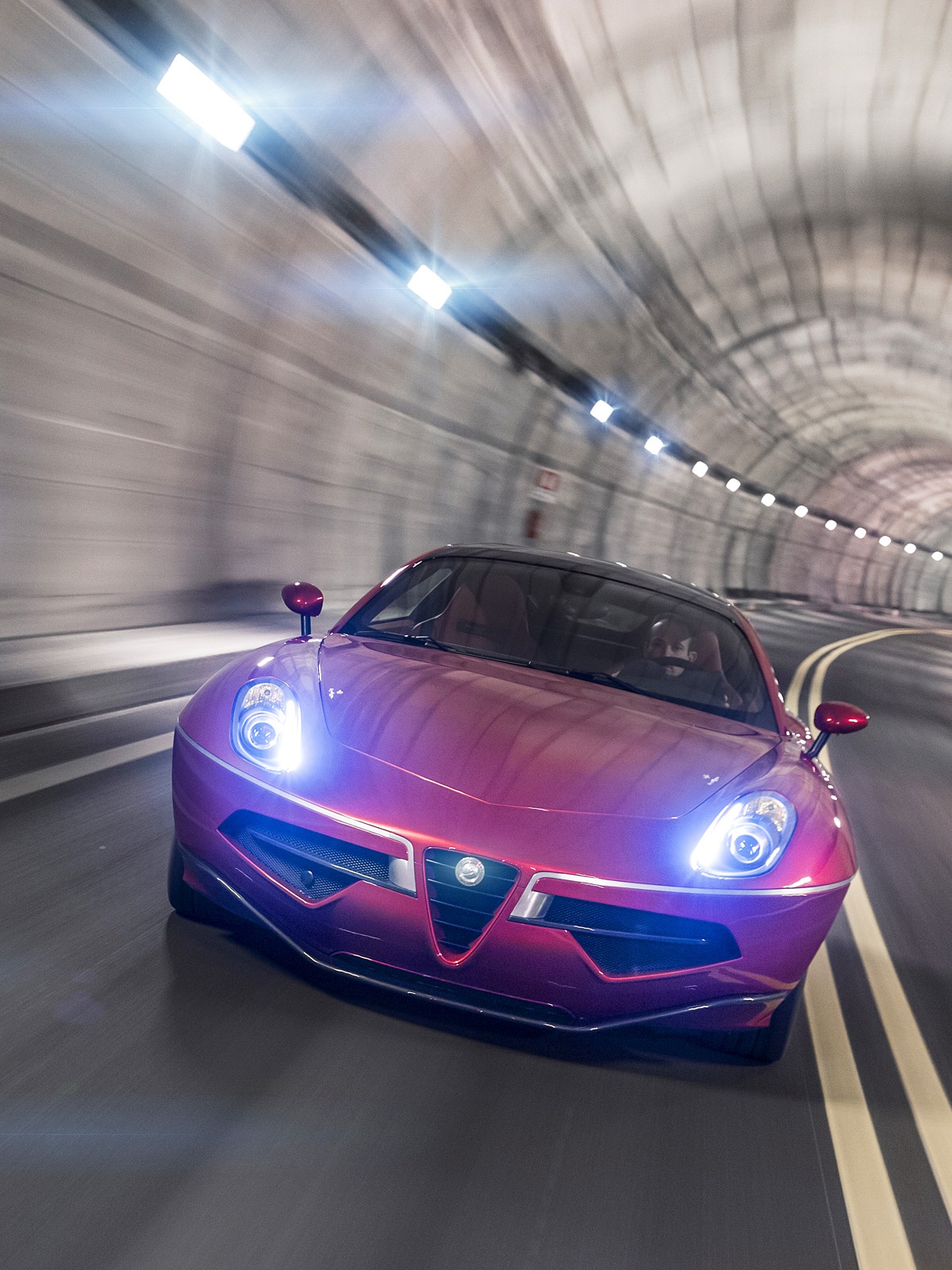 Alfa Romeo Disco Volante Wallpaper Phone - HD Wallpaper 