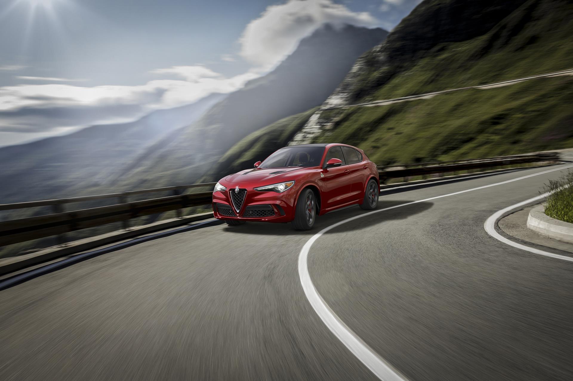 2018 Alfa Romeo Stelvio Wallpapers - Alfa Romeo Quadrifoglio Stelvio - HD Wallpaper 