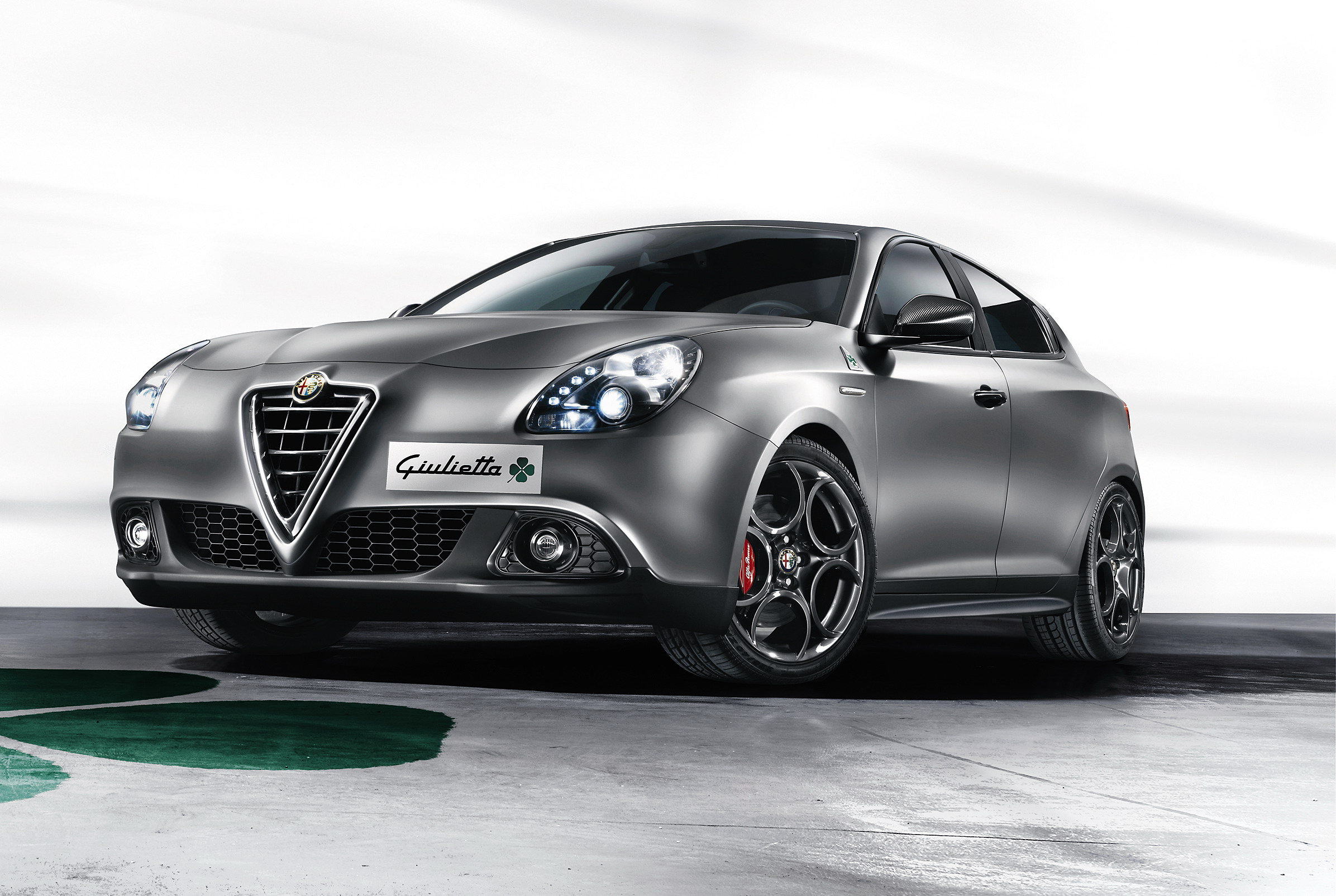 Alfa Romeo Giulietta Quadrifoglio - HD Wallpaper 