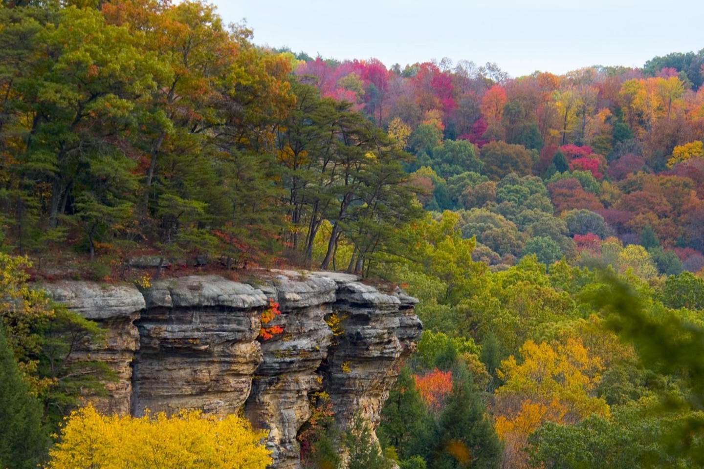 Ohio Autumn Hills Wallpaper - Fall In Hocking Hills - HD Wallpaper 