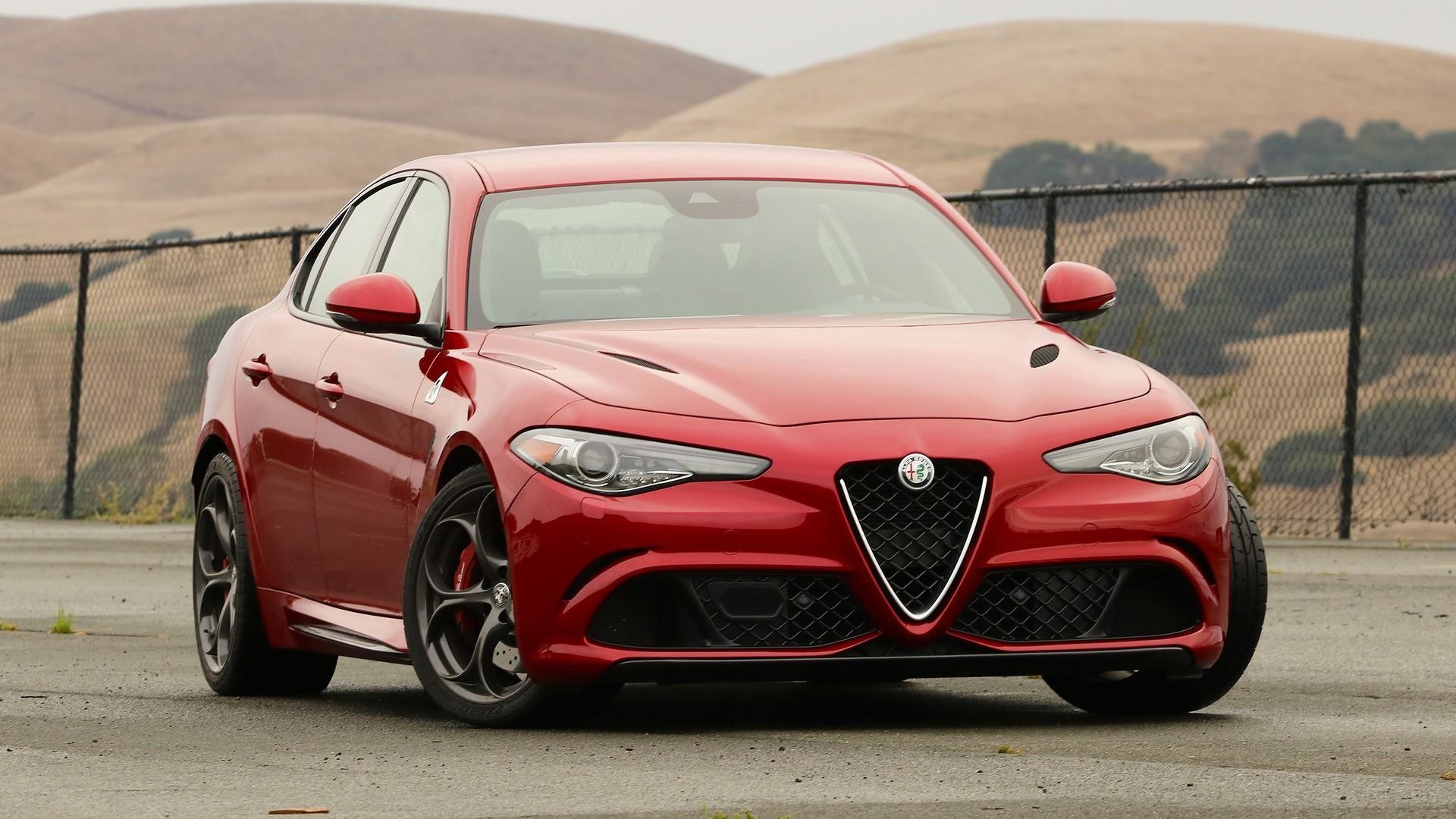 Download 
 Data-src /w/full/2/f/4/347988 - Alfa Romeo Luxury Car - HD Wallpaper 