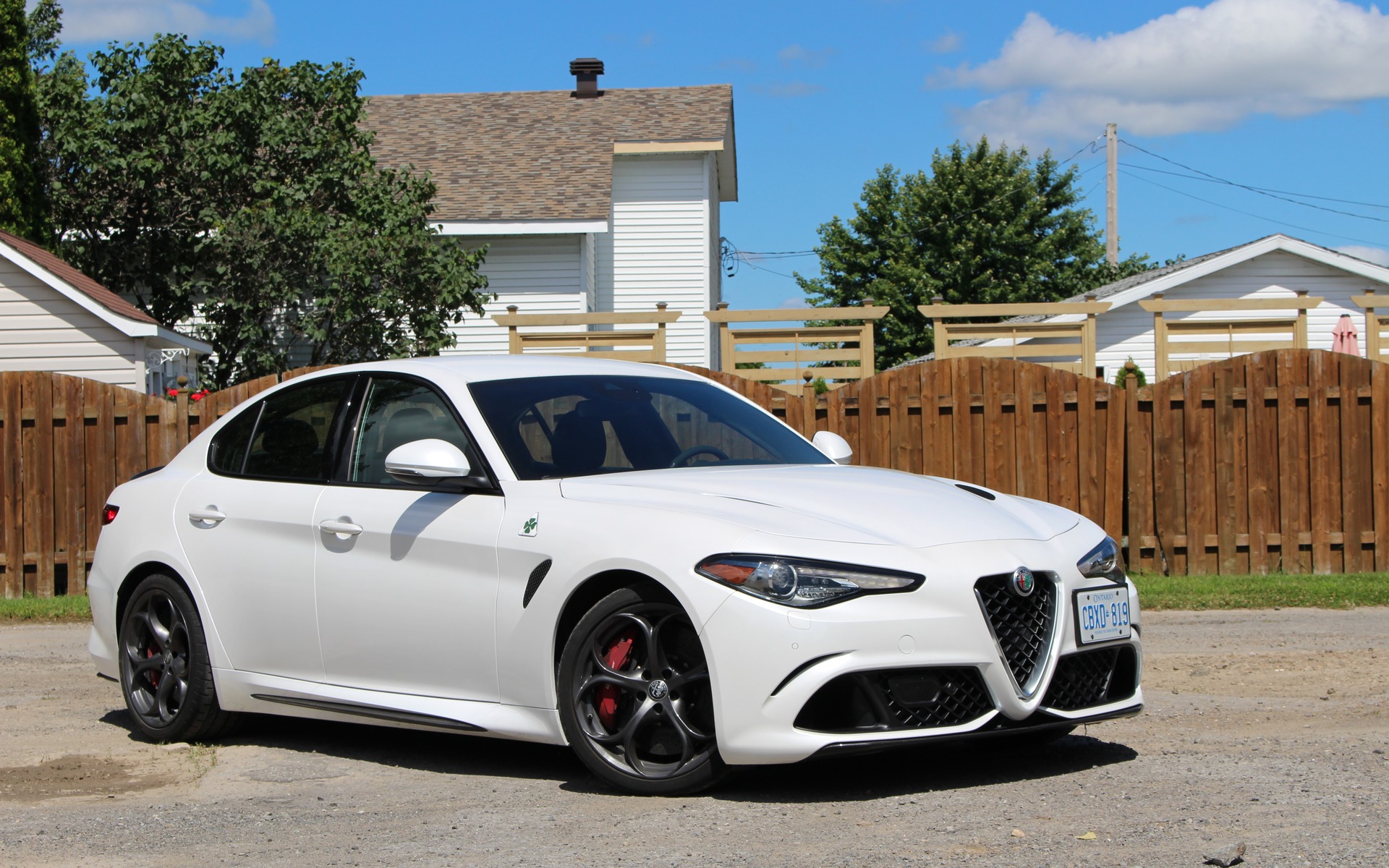 Alfa Romeo Giulia - HD Wallpaper 