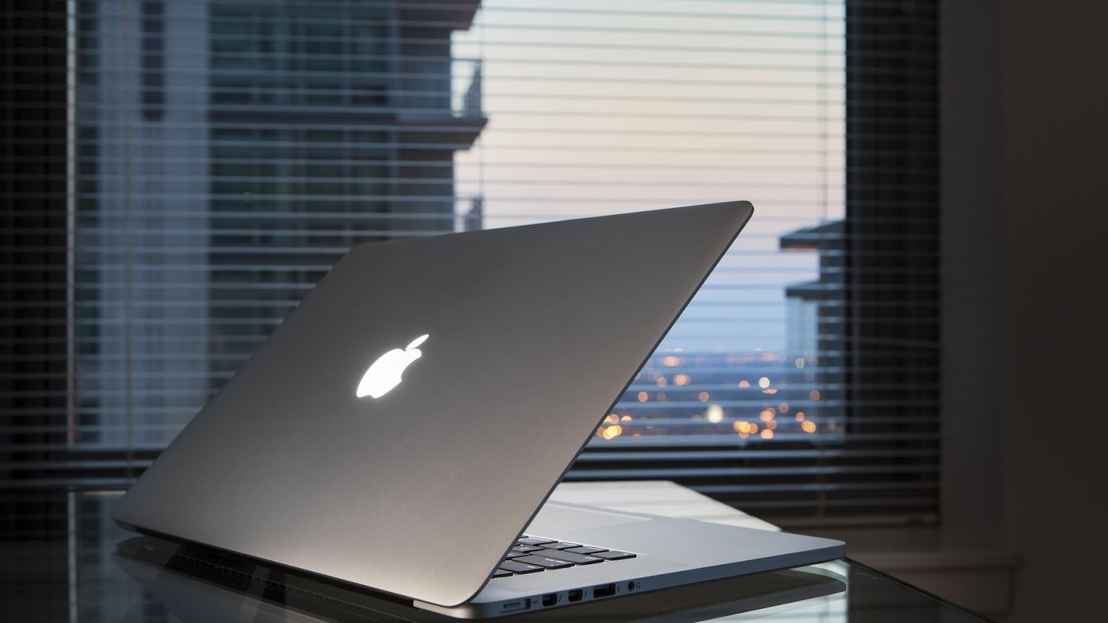 Macbook Pro Retina Laptop - Laptop Pictures Hd Apple - HD Wallpaper 