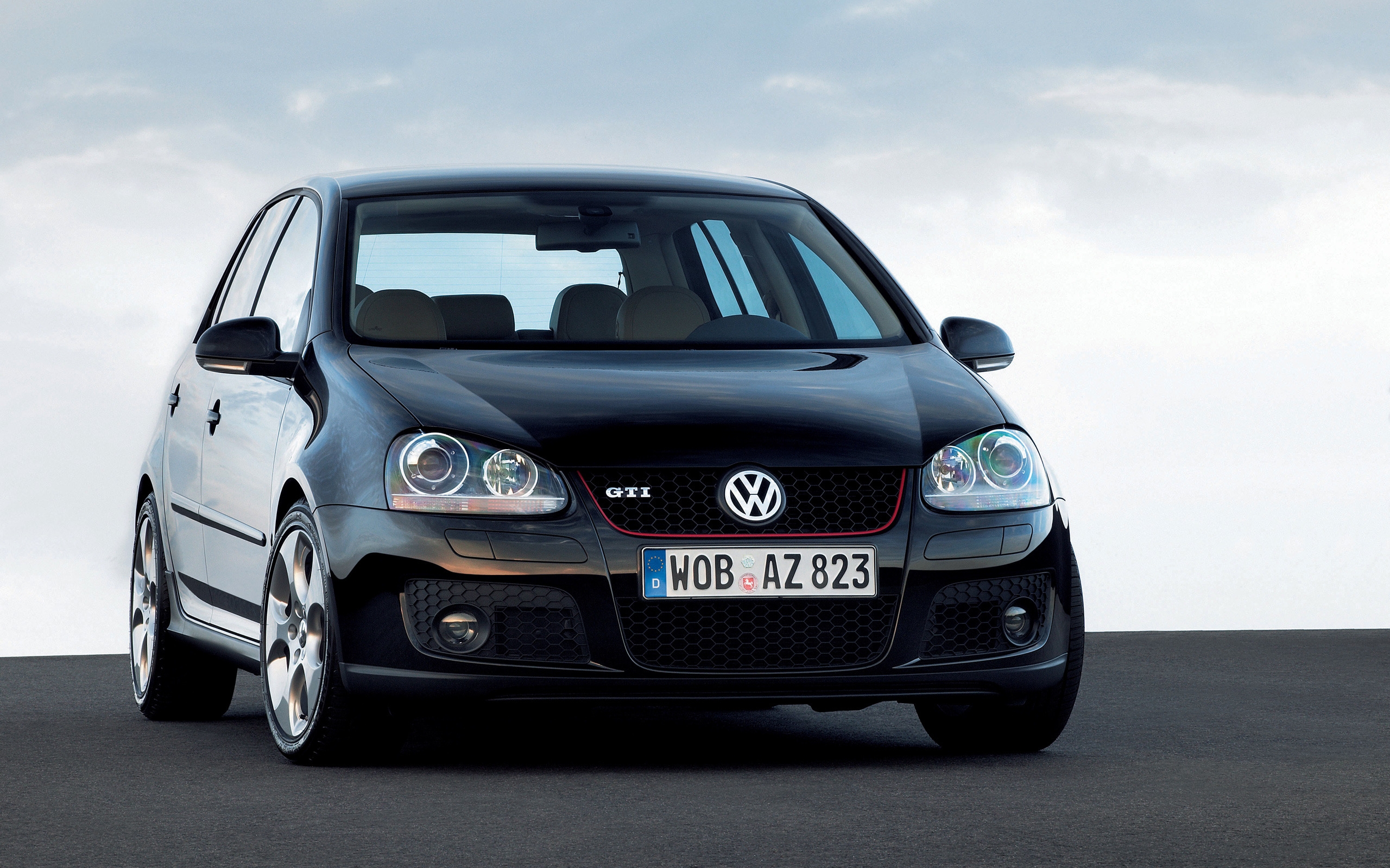 Vw Golf Gti For 2560 X 1600 Widescreen Resolution - Volkswagen Golf Gti 5 - HD Wallpaper 