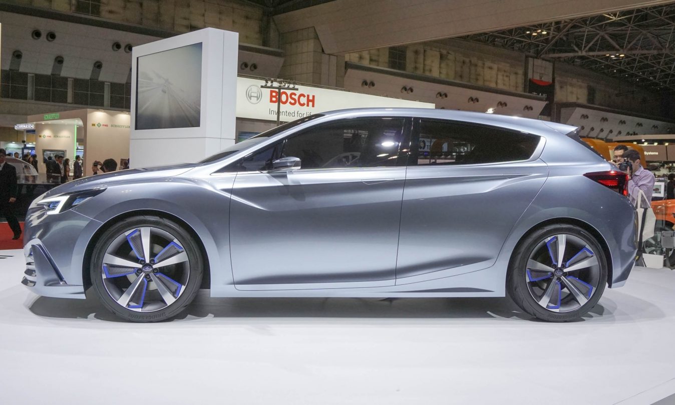 2019 Subaru Impreza Rear Wallpaper - Subaru Impreza Hatchback 2018 Sport - HD Wallpaper 