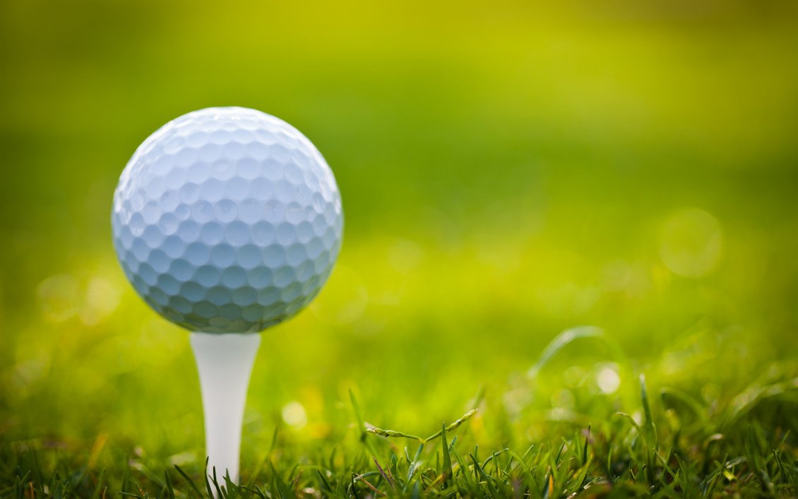 Download Wallpaper Small Golf Ball On The Green Field - Golf Background - HD Wallpaper 