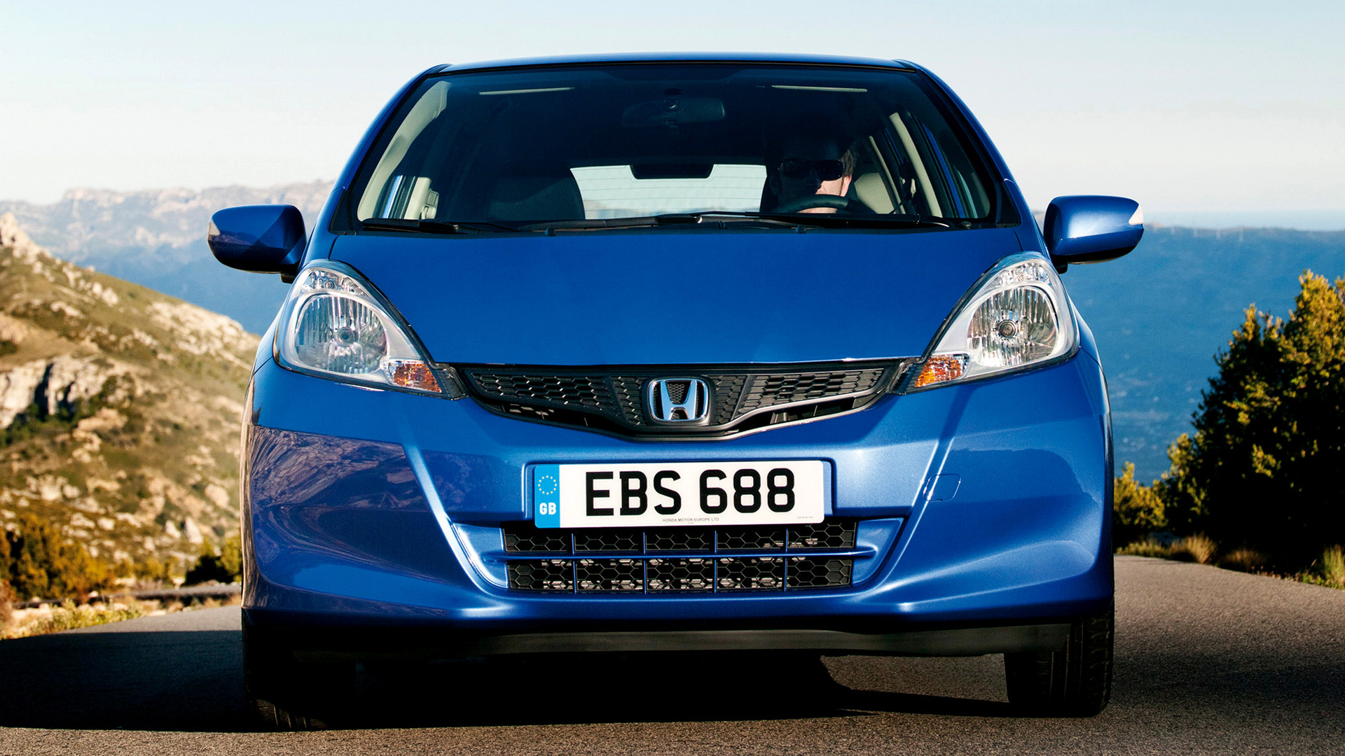 Honda Jazz 2011 - HD Wallpaper 