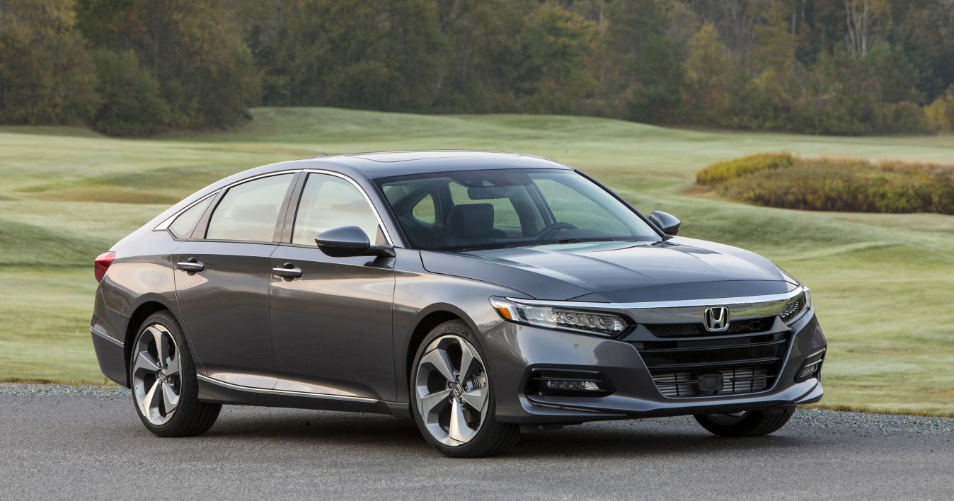 2019 Honda Accord Rear Hd Wallpaper - Honda Accord 2019 V6 - HD Wallpaper 
