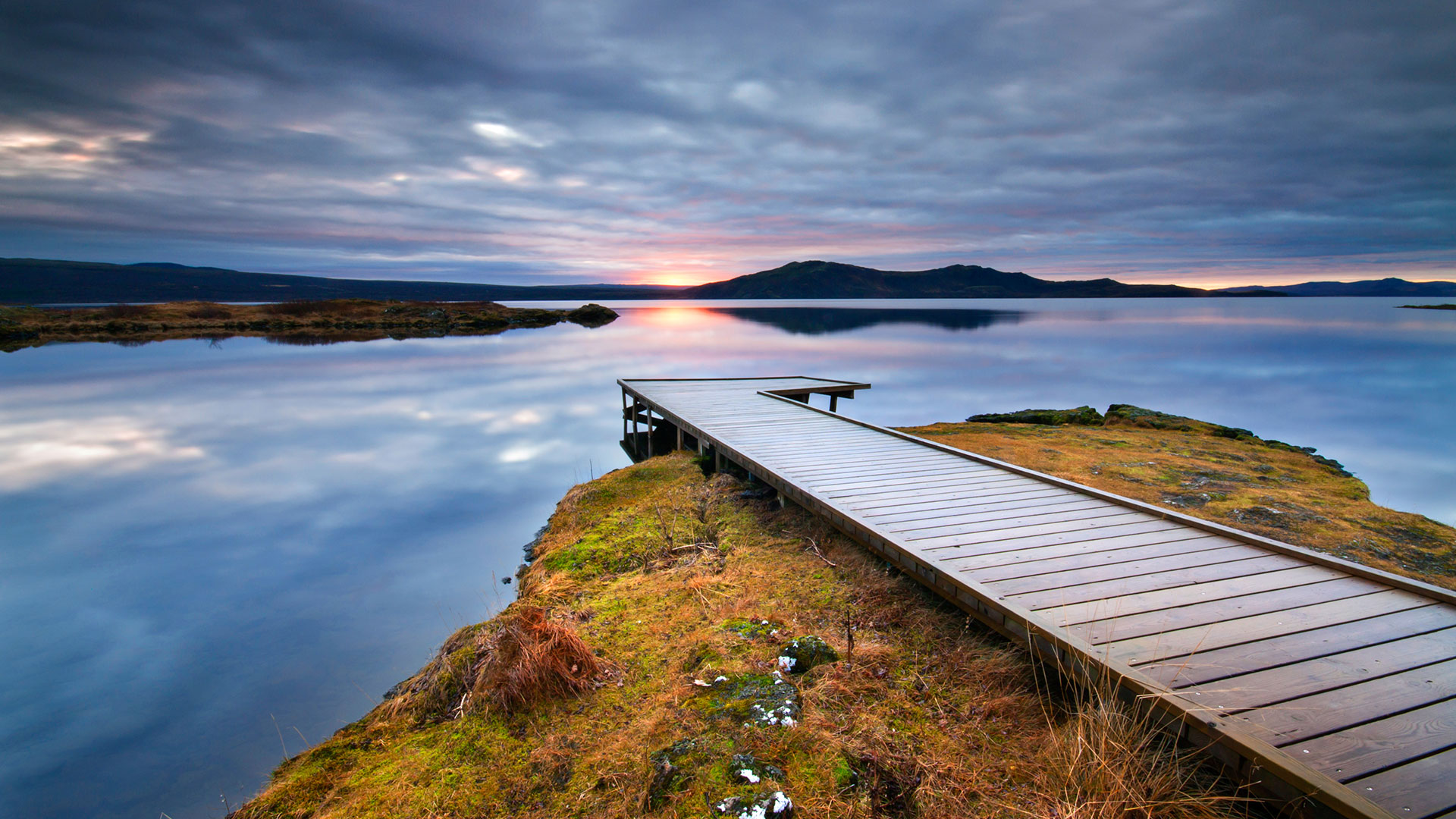 Thingvellir Lake Iceland Hd Wallpaper - Kalendar Krajina 2019 - HD Wallpaper 