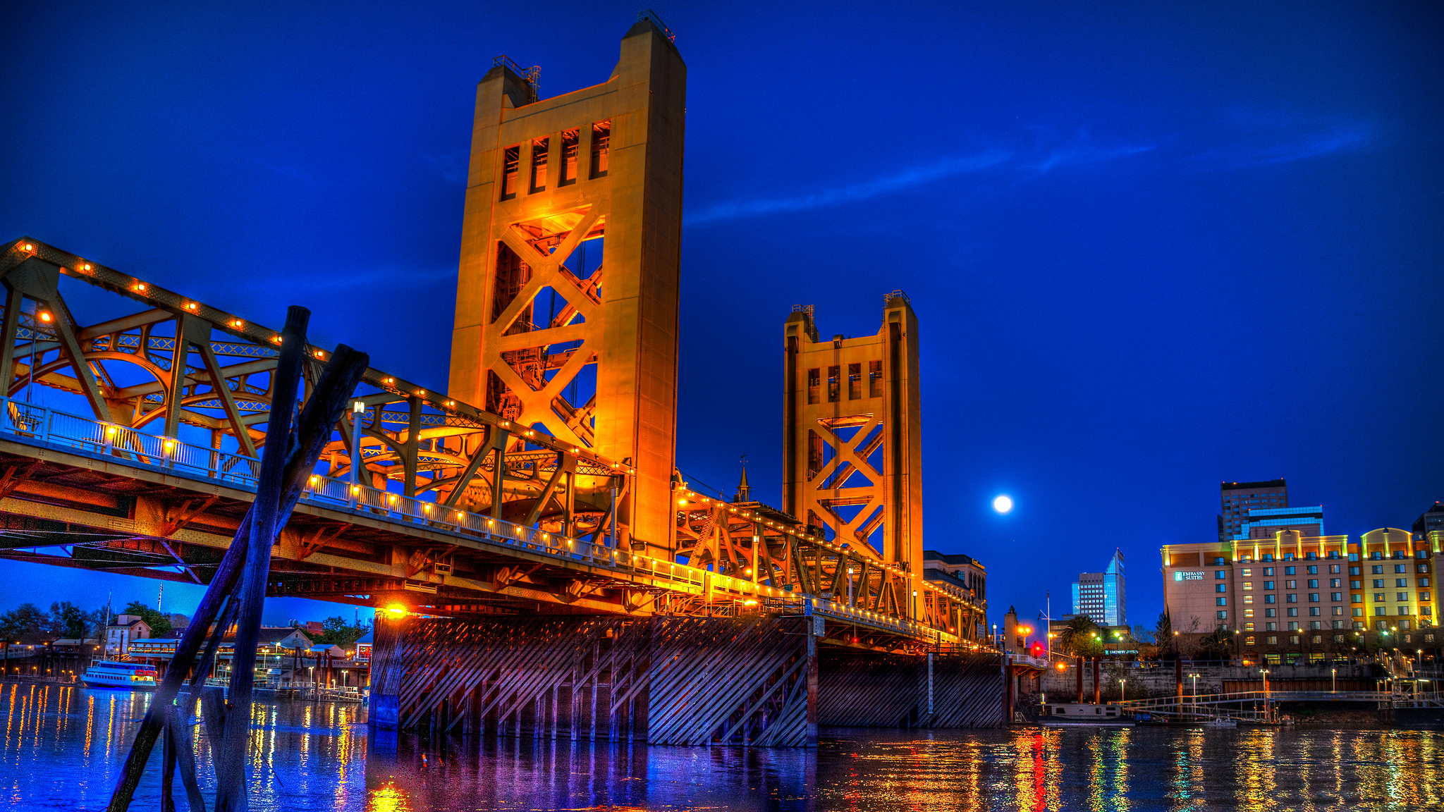 Tower Bridge , Sacramento, California, United States - Night Tower Bridge Sacramento - HD Wallpaper 