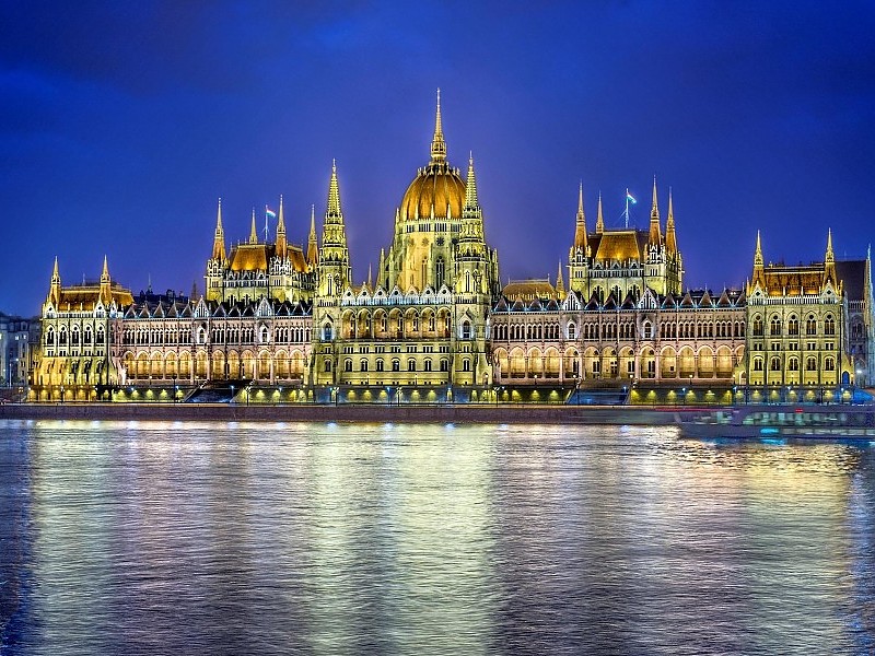 Budapest, Hungary Wallpaper - Budapest - HD Wallpaper 