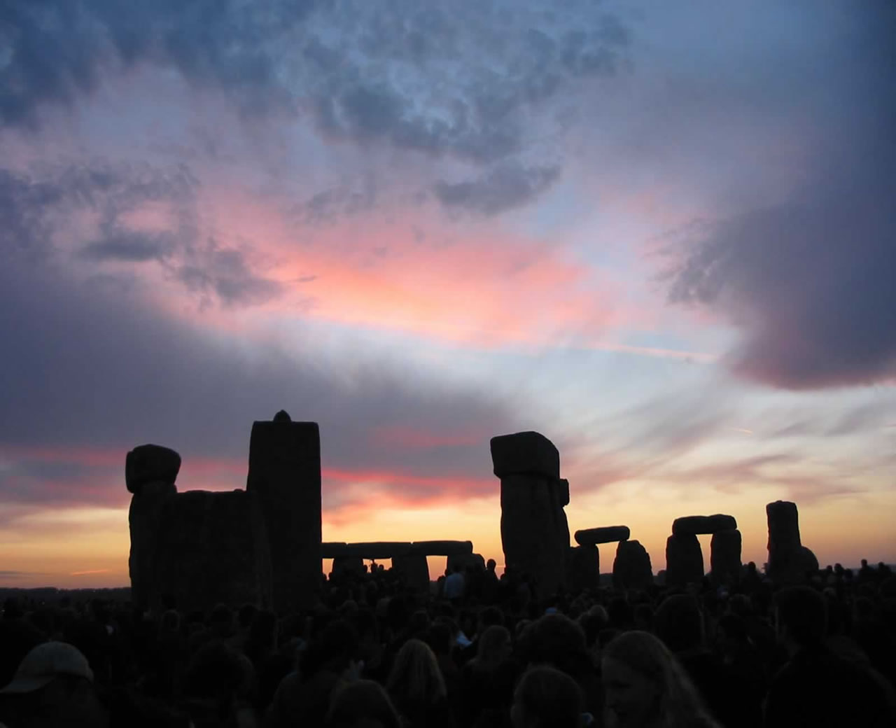 Stonehenge Summer Solstice Red Sky - Stonehenge - HD Wallpaper 
