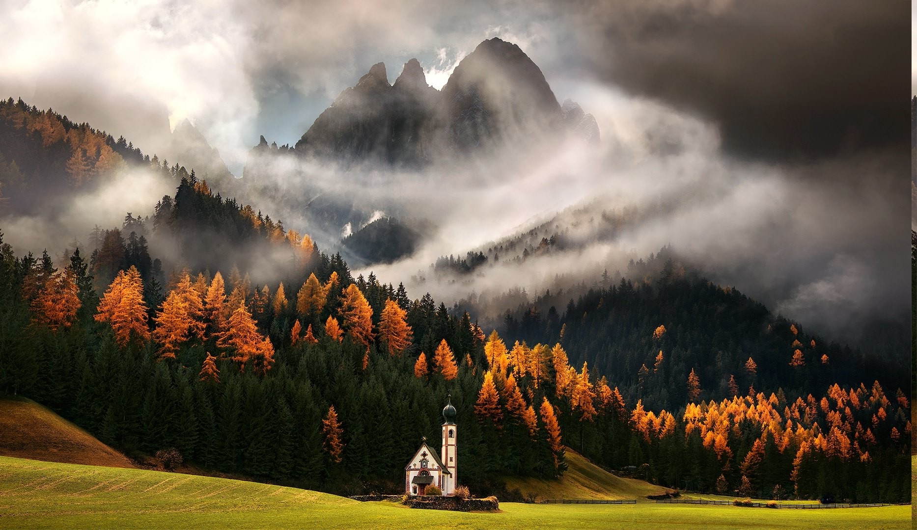 Fall Italy Background - HD Wallpaper 