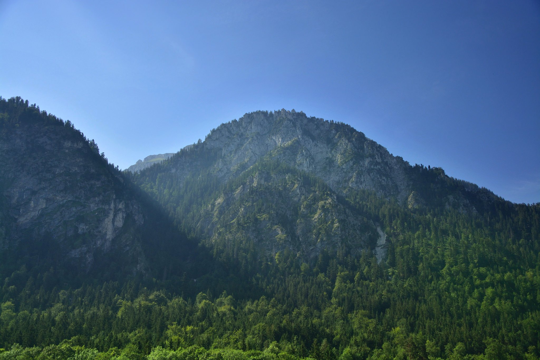 Hohenschwangau Bavaria Wallpaper - Summit - HD Wallpaper 