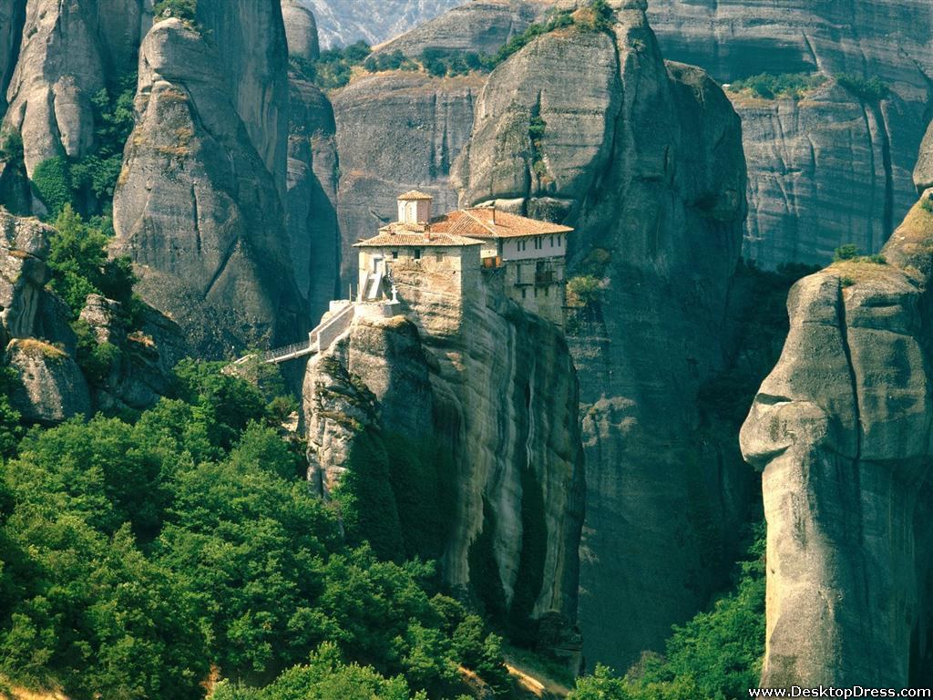 Roussanou Monastery, Meteora, Greece - St Francis Folly Real - HD Wallpaper 
