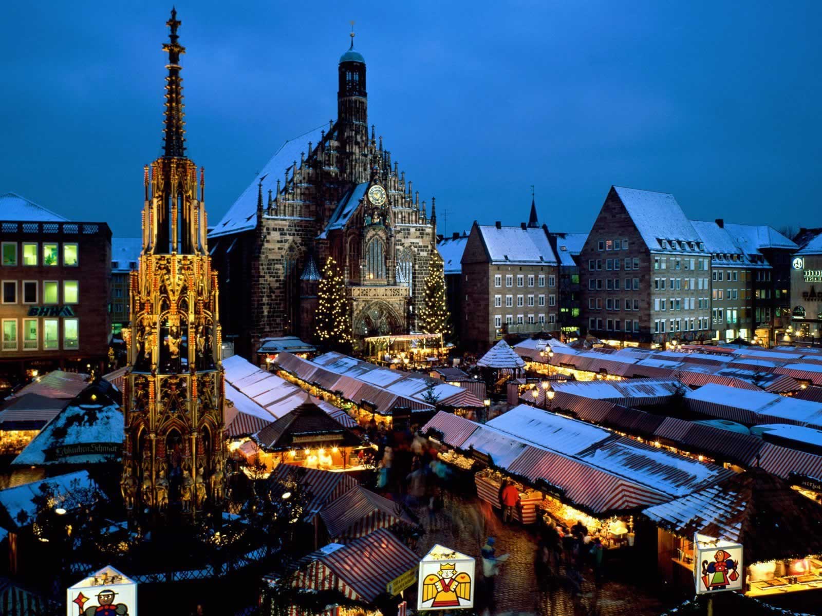 Christkindl Market Nuremberg Bavaria Germany - Warm Winter Desktop Backgrounds - HD Wallpaper 