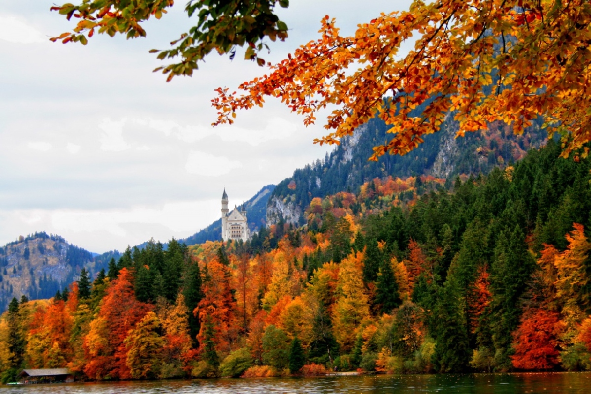 Munich Germany In Autumn - HD Wallpaper 