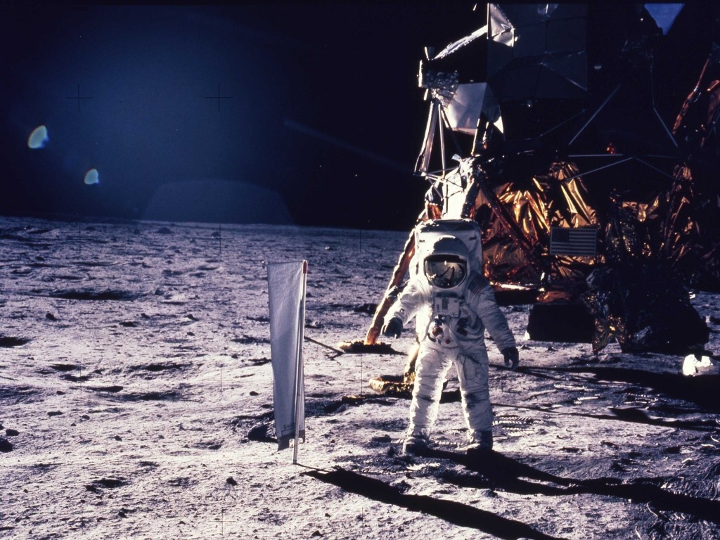 Apollo 11 Lunar Activities - Buzz Aldrin Ufo - HD Wallpaper 
