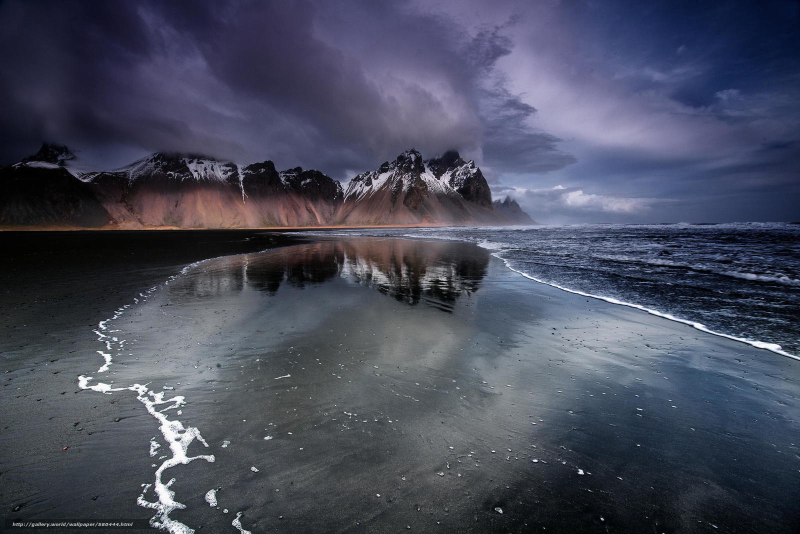 Download Wallpaper Beach, Black Sand, Mountains, Iceland - Black Sand Beach Background - HD Wallpaper 