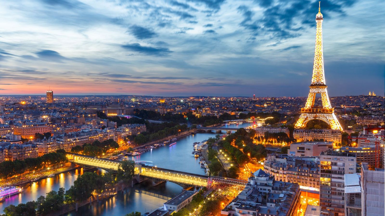 Eiffel Tower Paris Night Light View - Illegal Picture Of Paris At Night - HD Wallpaper 