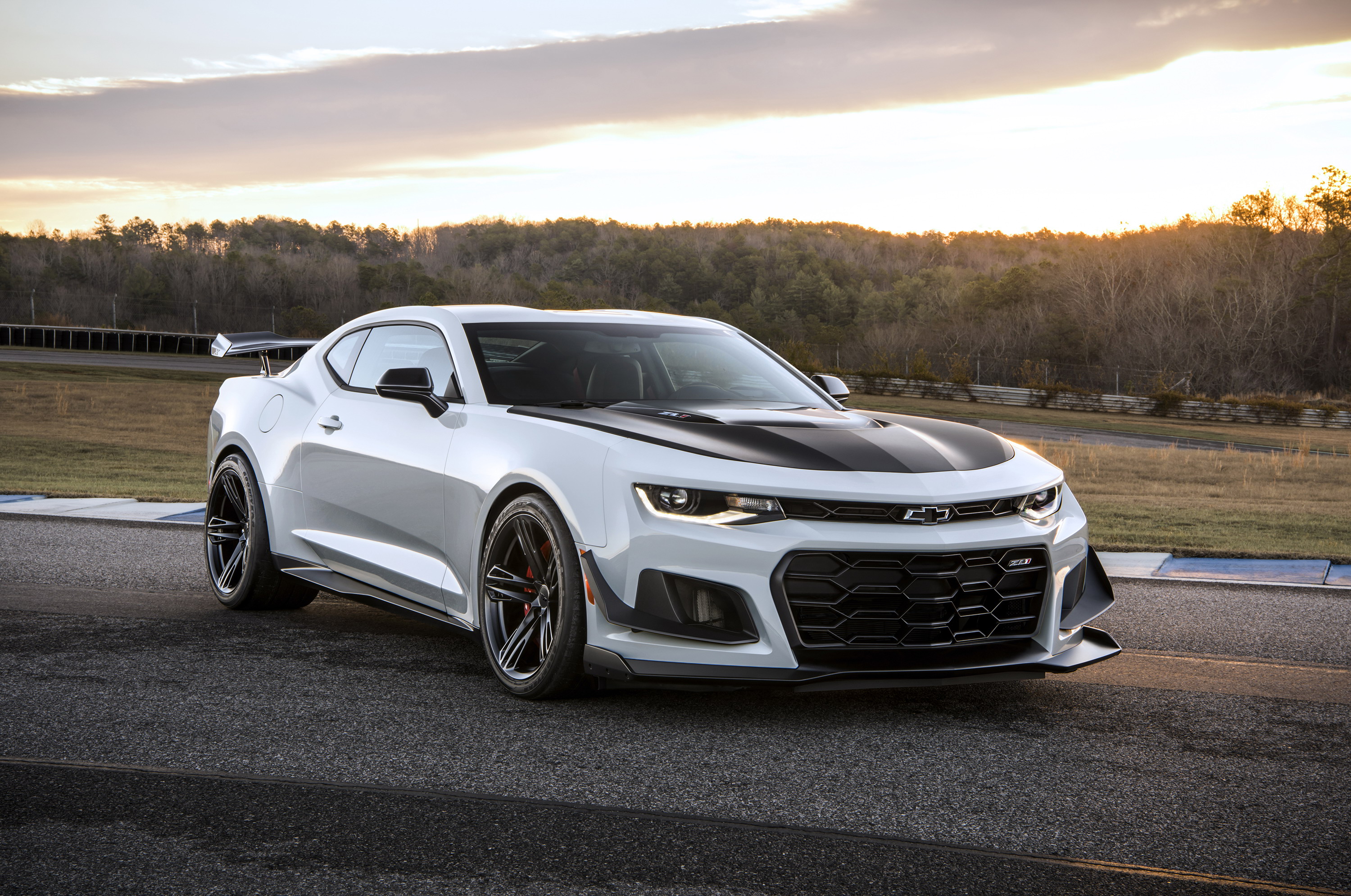 2018 Chevrolet Camaro Price - HD Wallpaper 