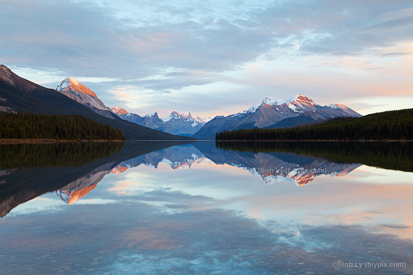 Jasper National Park - Reflection - HD Wallpaper 