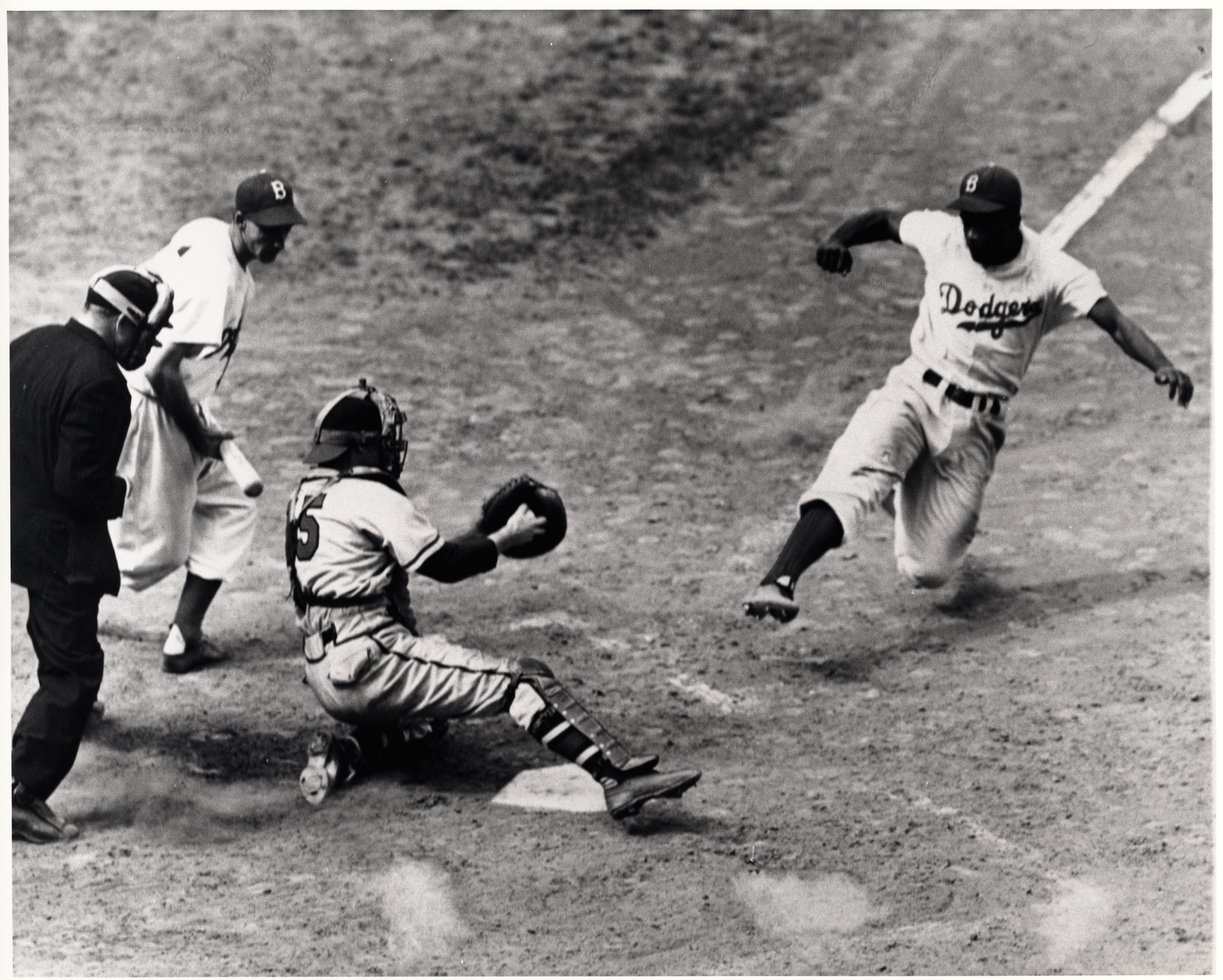 Jackie Robinson Dodgers Wallpaper - Jackie Robinson Sliding Into Home - HD Wallpaper 