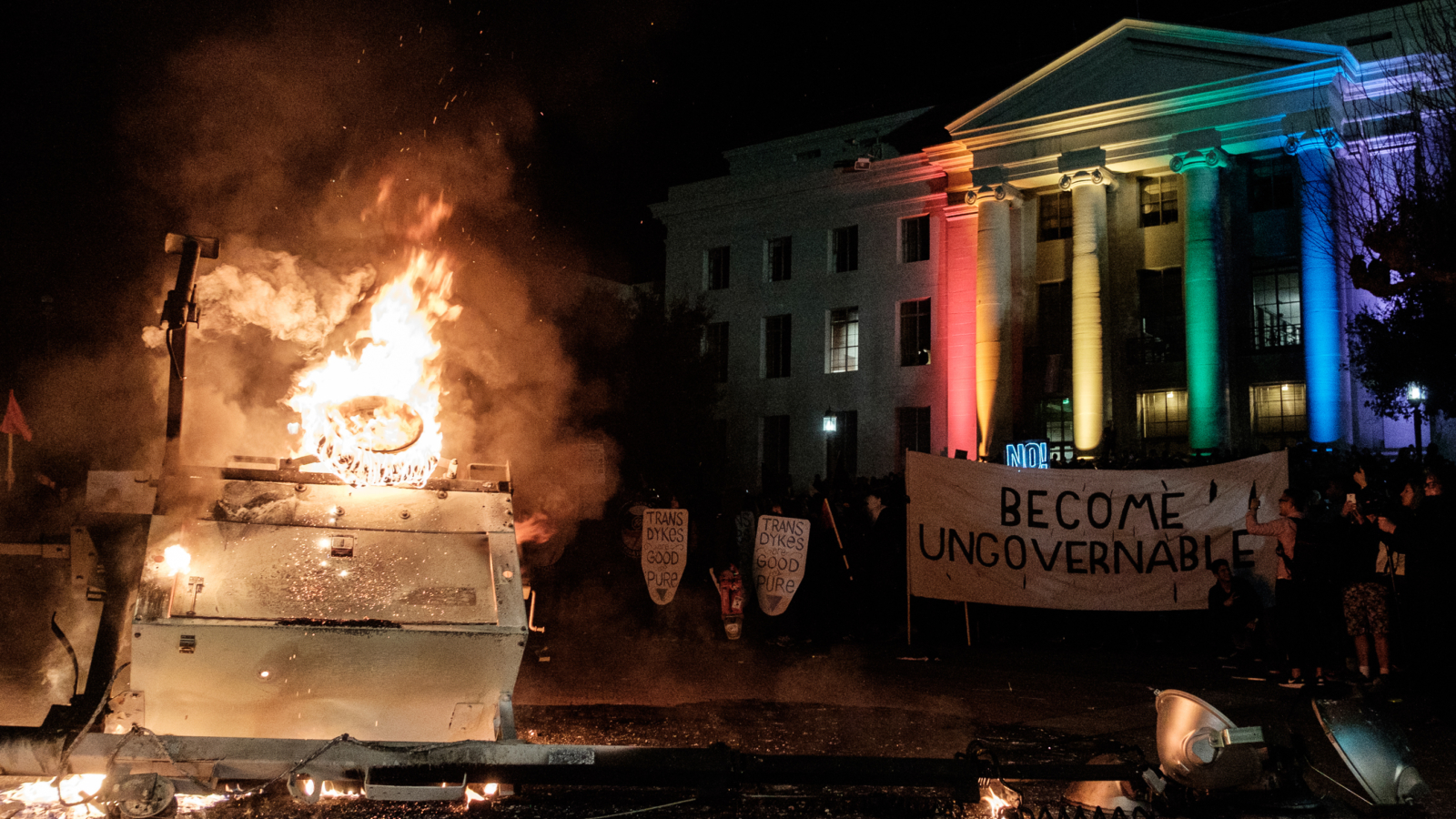 Berkeley Fire Riot - HD Wallpaper 